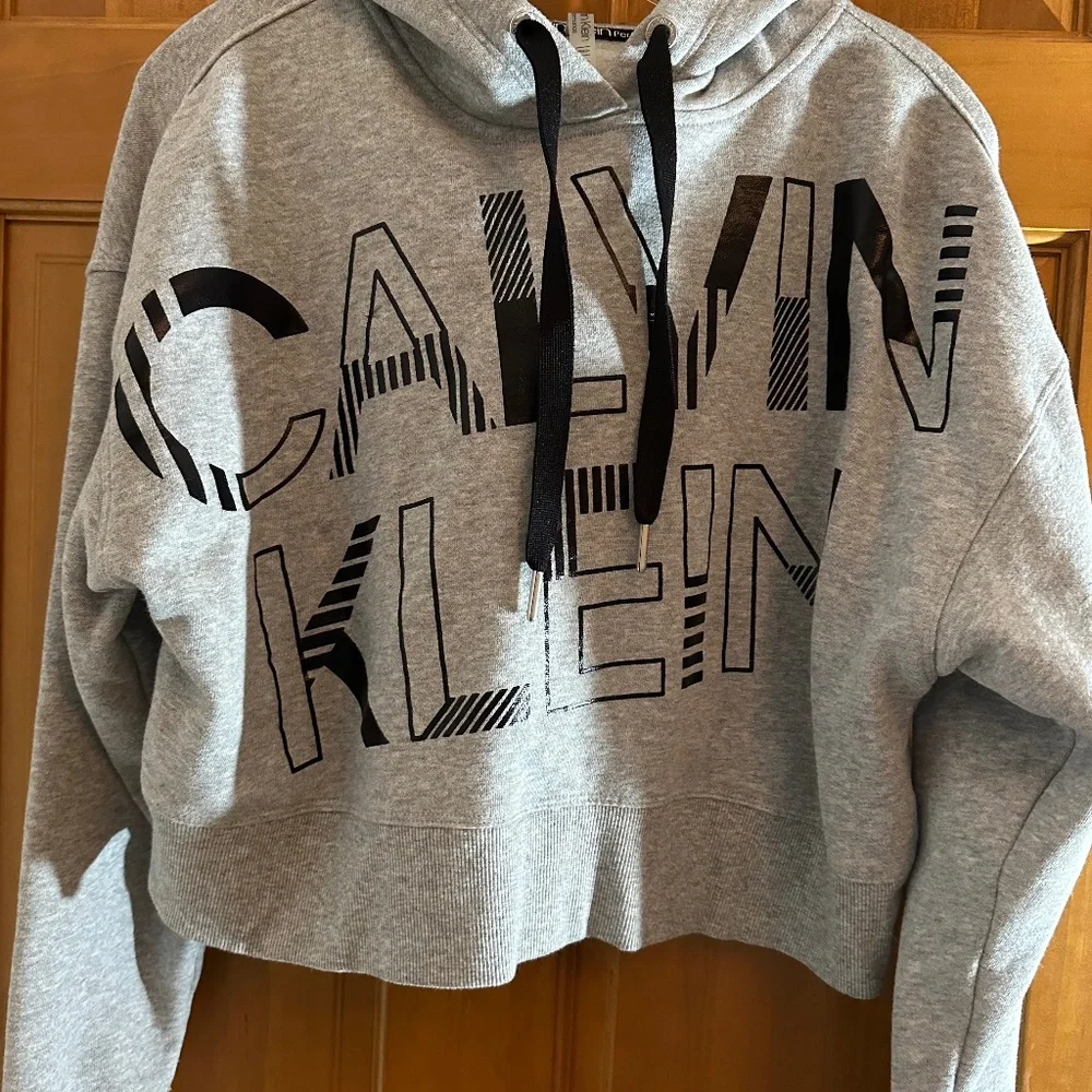Calvin Klein Crop hoodie - Picture 1 of 3